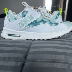 Size 6 aqua blue white Zumba shoes